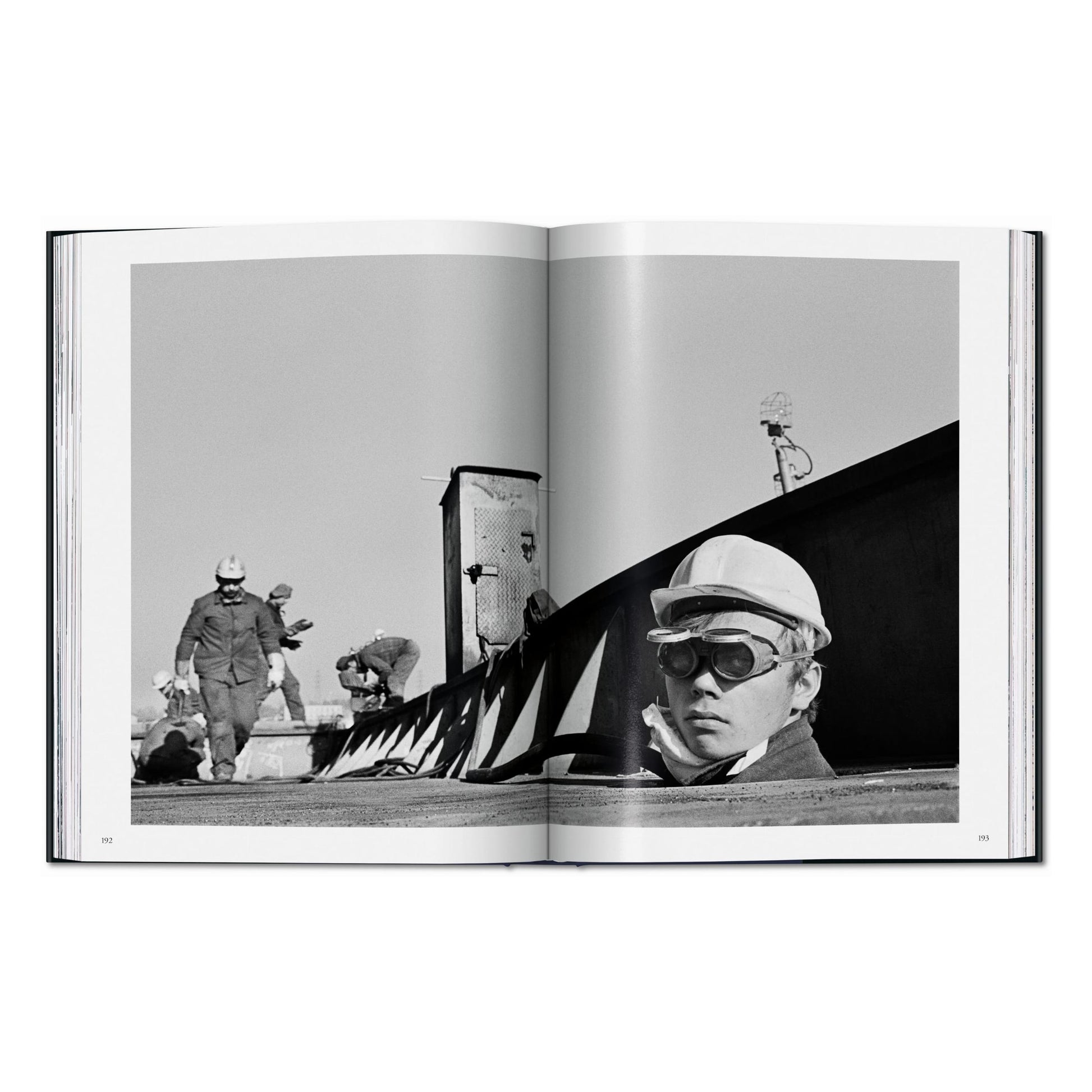 Sebastião Salgado. Workers. An Archaeology of the Industrial Age (English)