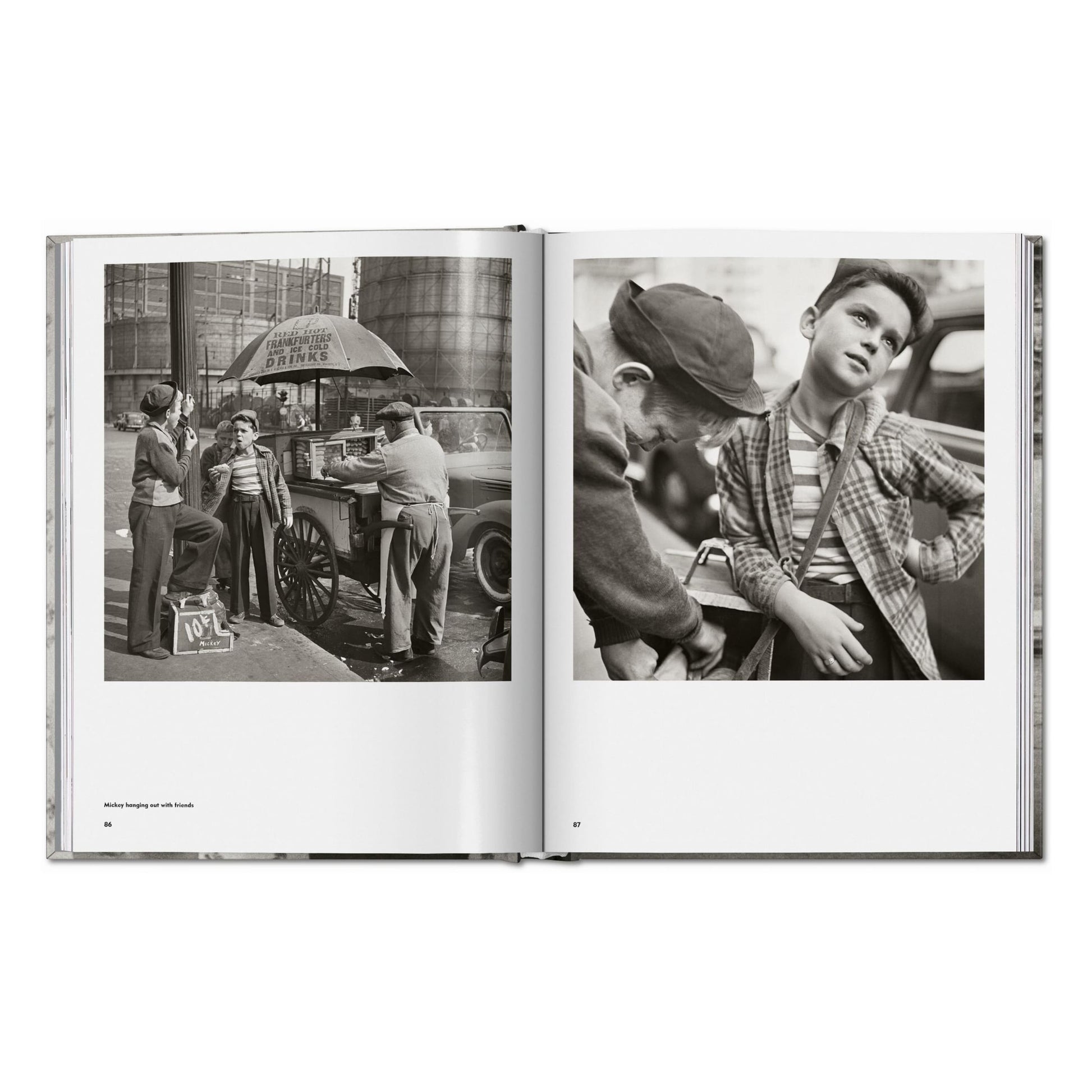 Stanley Kubrick Photographs. Through a Different Lens (German, French, English)