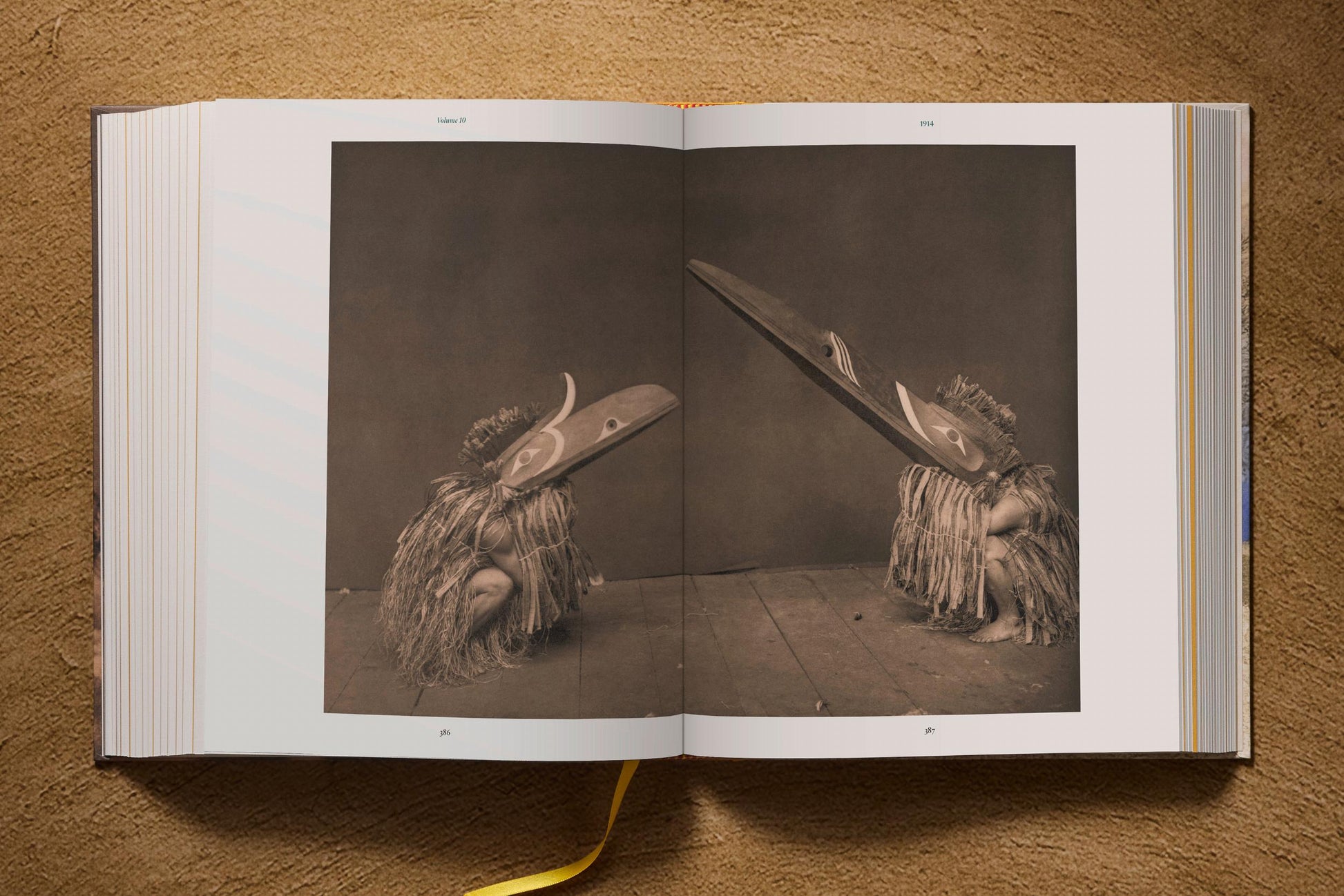 Edward S. Curtis. The North American Indian. The Complete Portfolios.