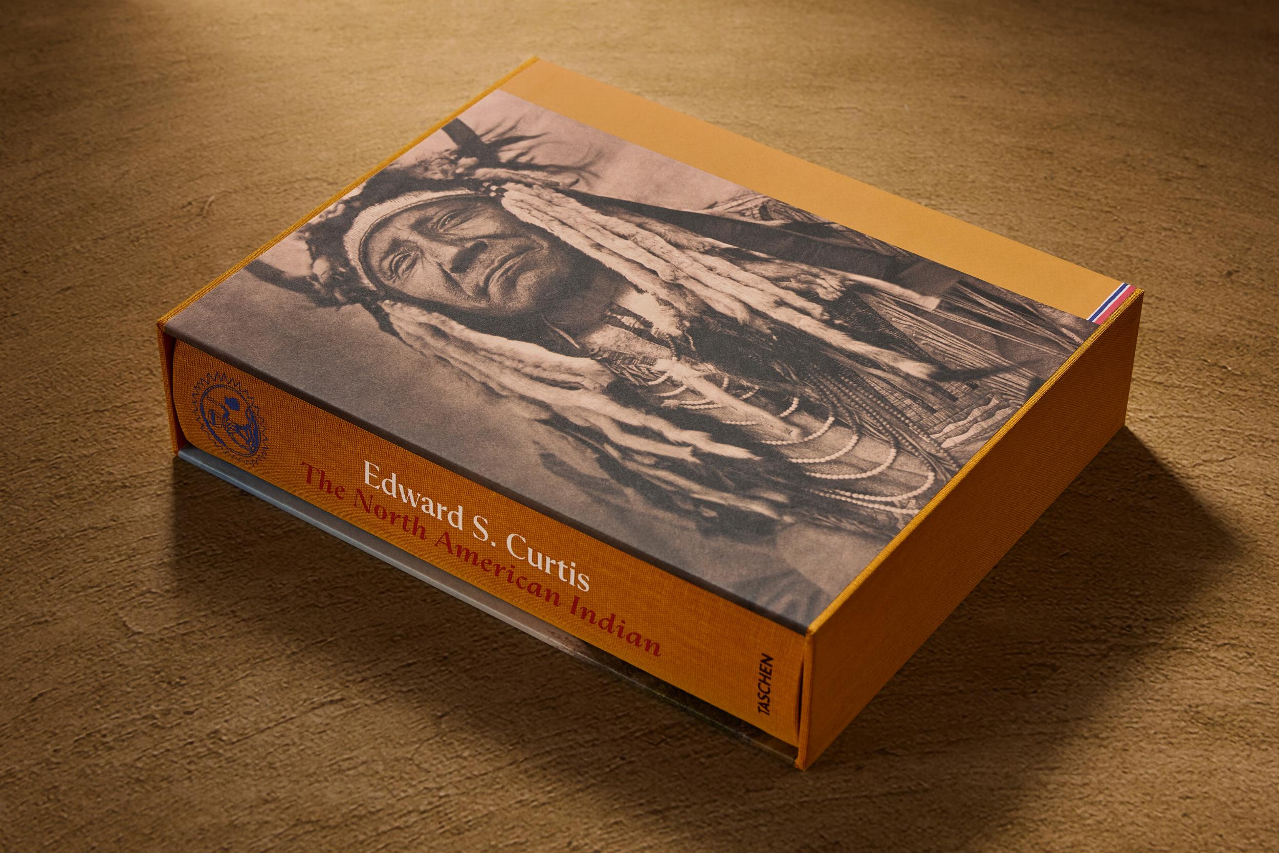 Edward S. Curtis. The North American Indian. The Complete