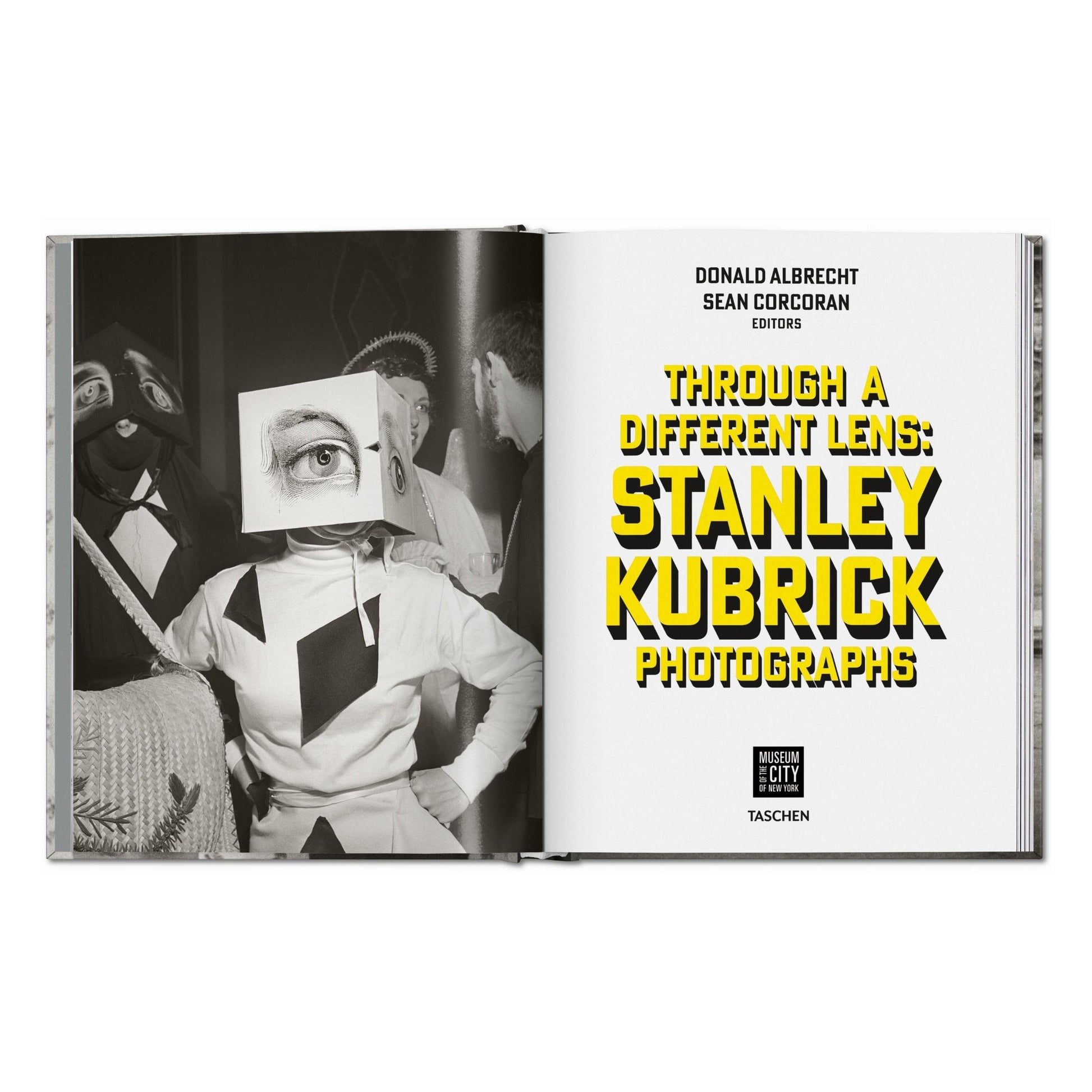 Stanley Kubrick Photographs. Through a Different Lens (German, French, English)